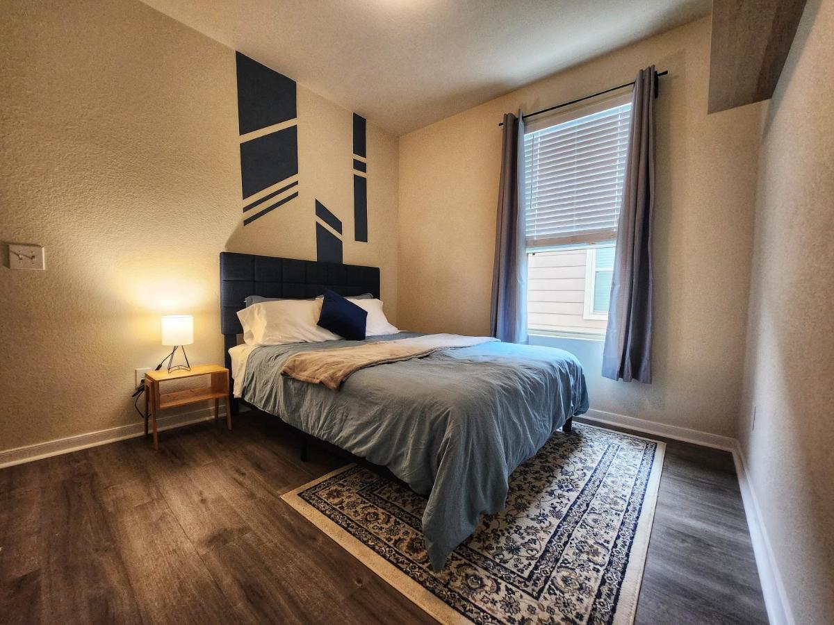 4 Bedroom Home Near Downtown Med Center Nrg Stadium Pearland Skyview Long By Ion Rentals Houston Exterior photo